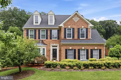2 Crosscut Ct, Damascus, MD 20872