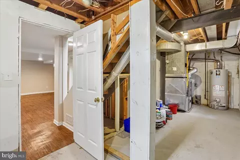 Entry Way - 2806 Hardy Ave, Silver Spring, MD 20902 photo 3 of 3