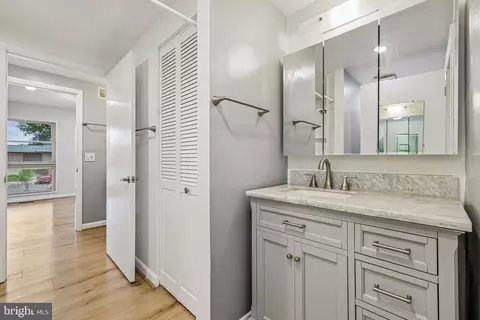 Entry Way - 3546 Chiswick Ct #36-B, Silver Spring, MD 20906 photo 2 of 7