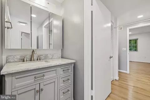 Entry Way - 3546 Chiswick Ct #36-B, Silver Spring, MD 20906 photo 7 of 7