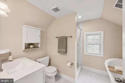 Bath - 2604 Plyers Mill Rd, Silver Spring, MD 20902 photo 2 of 6
