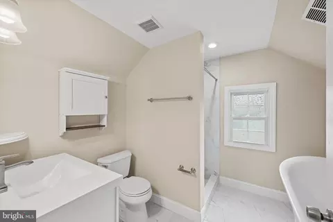 Bath - 2604 Plyers Mill Rd, Silver Spring, MD 20902 photo 2 of 6