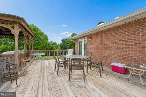 Exterior - 8953 Gue Rd, Damascus, MD 20872 photo 10 of 13