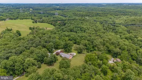 View/Area - 8953 Gue Rd, Damascus, MD 20872 photo 3 of 17