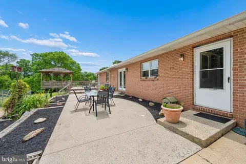 Exterior - 8953 Gue Rd, Damascus, MD 20872 photo 8 of 13
