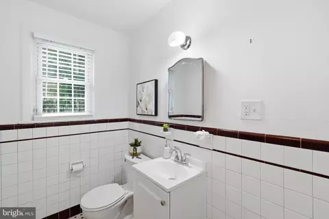 Bath - 2023 Lansdowne Way, Silver Spring, MD 20910 photo 1 of 2