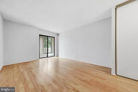 Living - 15107 Interlachen Dr #2-115, Silver Spring, MD 20906 photo 9 of 12