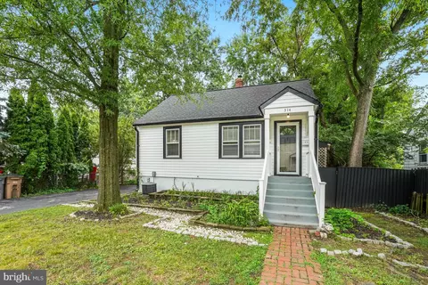 314 Grandin Ave, Rockville, MD 20850