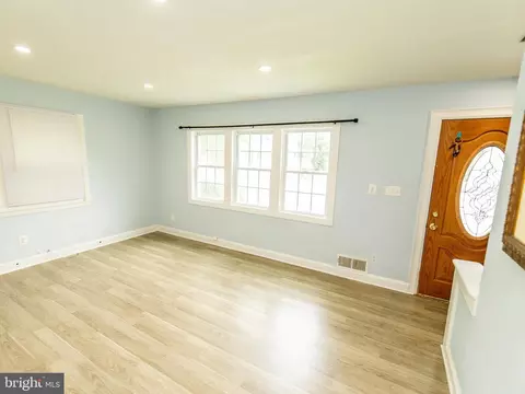 Living - 12124 Livingston St, Silver Spring, MD 20902 photo 3 of 4