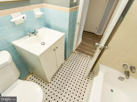 Bath - 12124 Livingston St, Silver Spring, MD 20902 photo 2 of 4