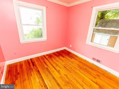Bedroom - 12124 Livingston St, Silver Spring, MD 20902 photo 3 of 10