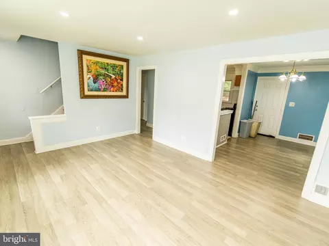 Living - 12124 Livingston St, Silver Spring, MD 20902 photo 2 of 4