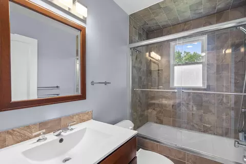 Bath - 3013 Medway St, Silver Spring, MD 20902 photo 1 of 3