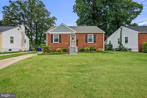 Exterior - 3013 Medway St, Silver Spring, MD 20902 photo 2 of 6