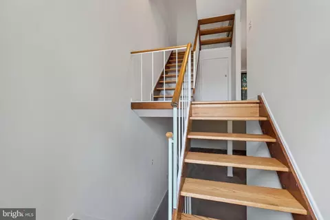 Entry Way - 9217 Three Oaks Dr, Silver Spring, MD 20901 photo 2 of 5