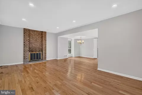 Living - 9217 Three Oaks Dr, Silver Spring, MD 20901 photo 7 of 9