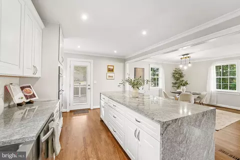 Kitchen - 19112 Olney Mill Rd, Olney, MD 20832 photo 4 of 4