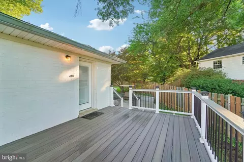 Exterior - 19112 Olney Mill Rd, Olney, MD 20832 photo 4 of 11