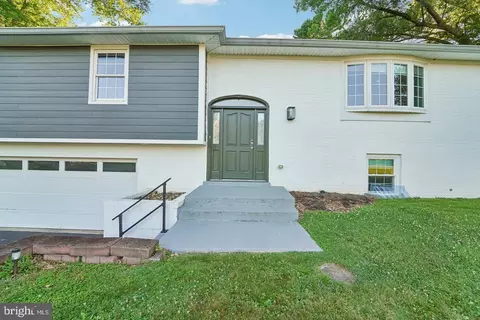 Exterior - 19112 Olney Mill Rd, Olney, MD 20832 photo 11 of 11