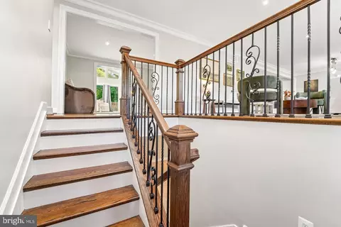 Entry Way - 19112 Olney Mill Rd, Olney, MD 20832 photo 2 of 2