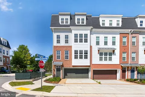2521 Farmstead Dr #620, Rockville, MD 20850