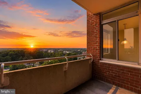 5809 Nicholson Ln #1505, Rockville, MD 20852