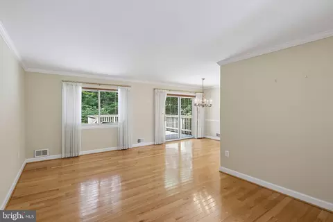 Living - 1548 Winding Waye Ln, Silver Spring, MD 20902 photo 1 of 5