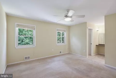 Bedroom - 1548 Winding Waye Ln, Silver Spring, MD 20902 photo 1 of 5