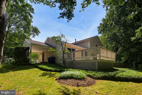 Exterior - 1548 Winding Waye Ln, Silver Spring, MD 20902 photo 3 of 8