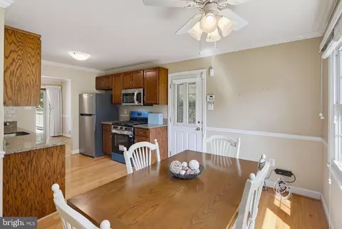 Dining - 1548 Winding Waye Ln, Silver Spring, MD 20902 photo 1 of 2