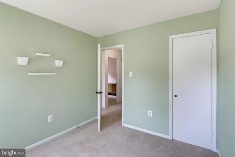 Bedroom - 1548 Winding Waye Ln, Silver Spring, MD 20902 photo 3 of 5