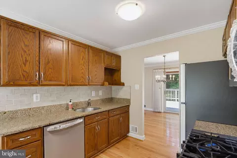 Kitchen - 1548 Winding Waye Ln, Silver Spring, MD 20902 photo 3 of 3