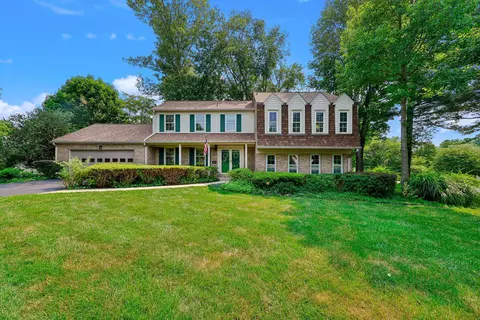 17016 George Washington Dr, Rockville, MD 20853
