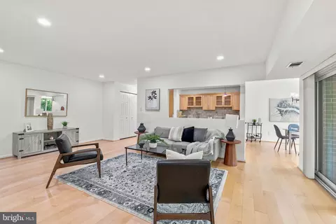 5809 Edson #303, North Bethesda, MD 20852