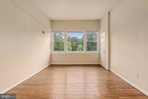 Living - 1029 Quebec Ter #8 TOTAL S, Silver Spring, MD 20903 photo 2 of 5