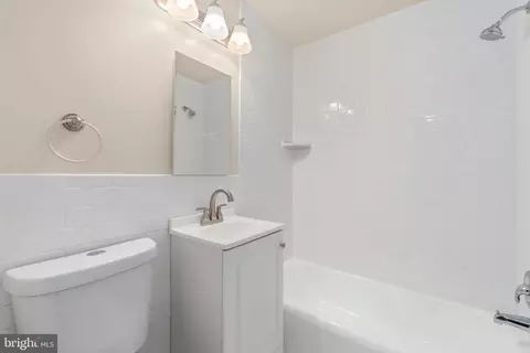Bath - 1029 Quebec Ter #8 TOTAL S, Silver Spring, MD 20903 photo 1 of 1