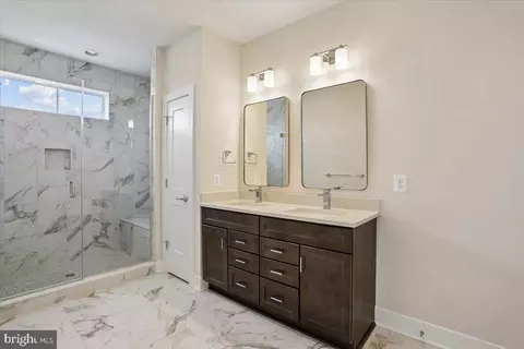 Entry Way - 102 Allen Ln, Poolesville, MD 20837 photo 13 of 16