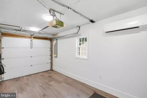 Entry Way - 10006 Greenock Rd, Silver Spring, MD 20901 photo 6 of 7