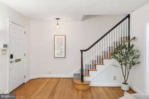 Entry Way - 10006 Greenock Rd, Silver Spring, MD 20901 photo 5 of 7