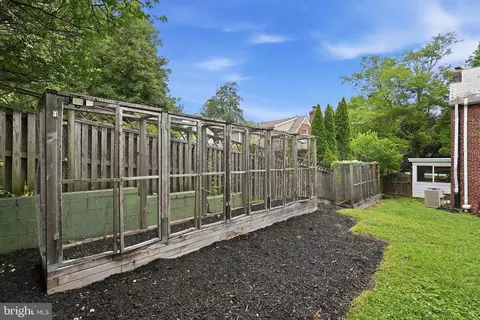 Exterior - 10006 Greenock Rd, Silver Spring, MD 20901 photo 7 of 8