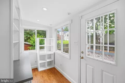 Entry Way - 10006 Greenock Rd, Silver Spring, MD 20901 photo 3 of 7