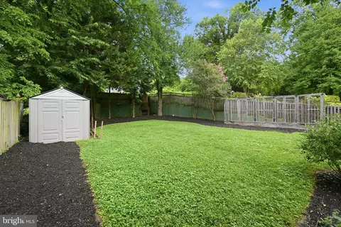 Exterior - 10006 Greenock Rd, Silver Spring, MD 20901 photo 6 of 8