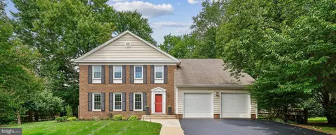 10 Dairyfield Ct, Rockville, MD 20852