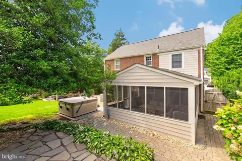 Exterior - 9701 Lawndale Dr, Silver Spring, MD 20901 photo 8 of 17