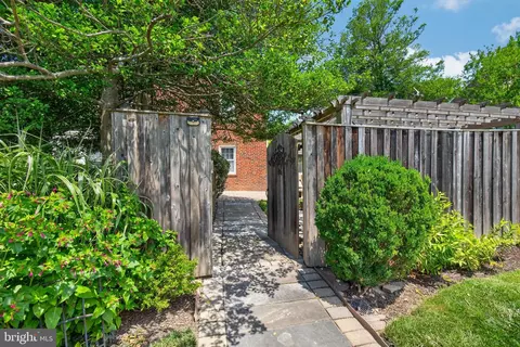 Exterior - 9701 Lawndale Dr, Silver Spring, MD 20901 photo 15 of 17