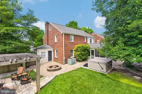 Exterior - 9701 Lawndale Dr, Silver Spring, MD 20901 photo 16 of 17