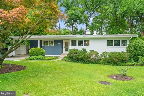 7727 Rocton Ave, Chevy Chase, MD 20815