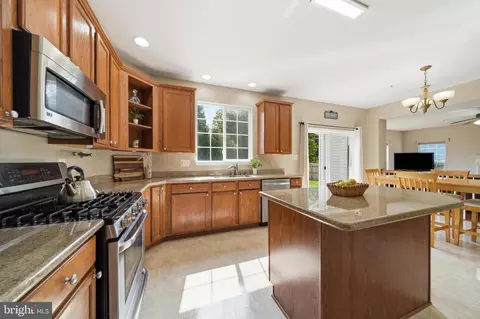 Kitchen - 14514 Bubbling Spring Rd, Boyds, MD 20841 photo 2 of 3