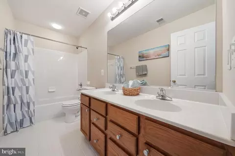 Bath - 14514 Bubbling Spring Rd, Boyds, MD 20841 photo 4 of 5