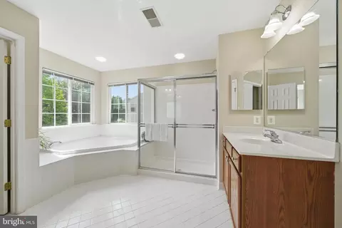 Bath - 14514 Bubbling Spring Rd, Boyds, MD 20841 photo 1 of 5